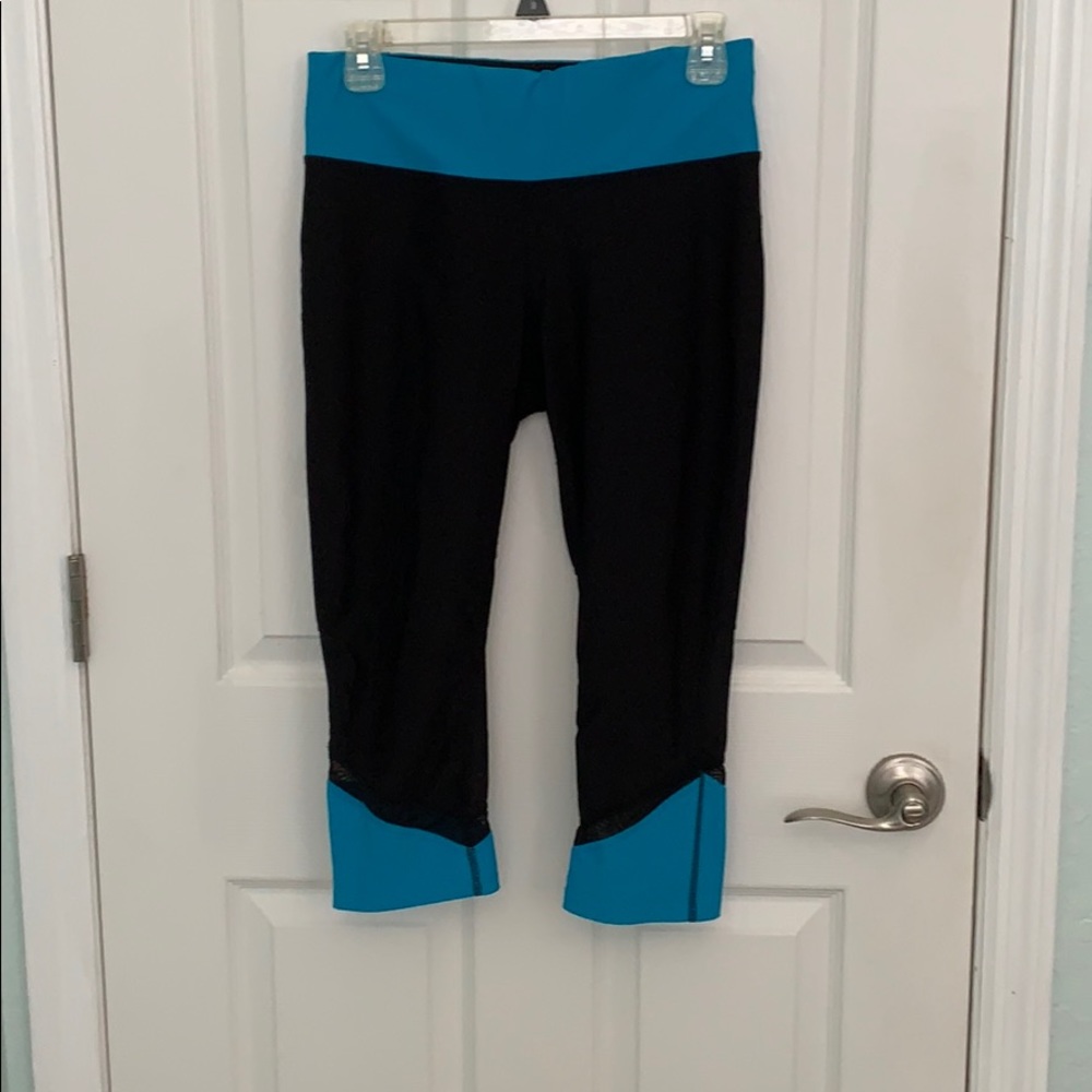 Mid-waisted Workout Capris
